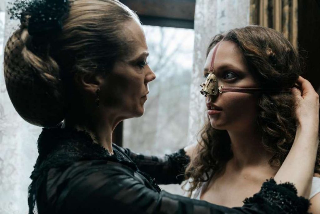 SITGES 2025: DONDE EL MIEDO SE HACE ARTE 12 La Hermanastra Fea (2025)