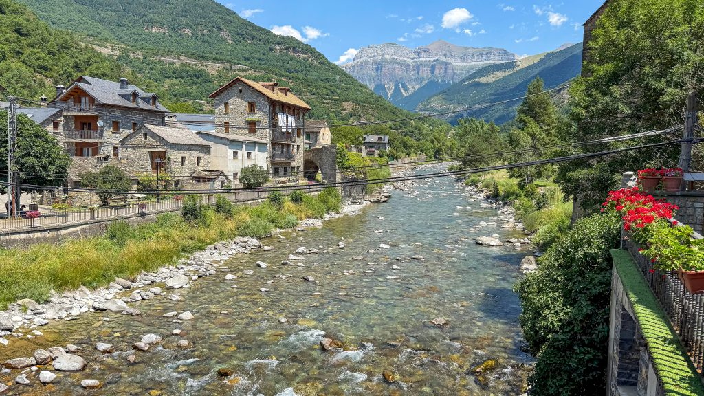 Aragón, plató de mil paisajes 12 Broto - Huesca