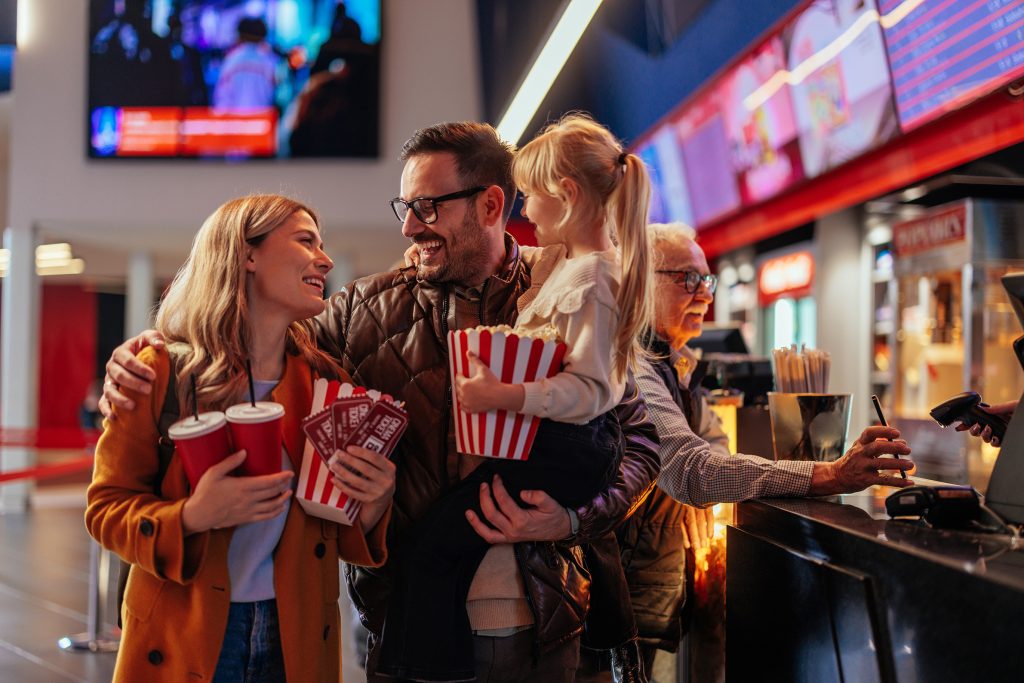 El ritual de ir al cine como acto de fe 11 AdobeStock 586534242